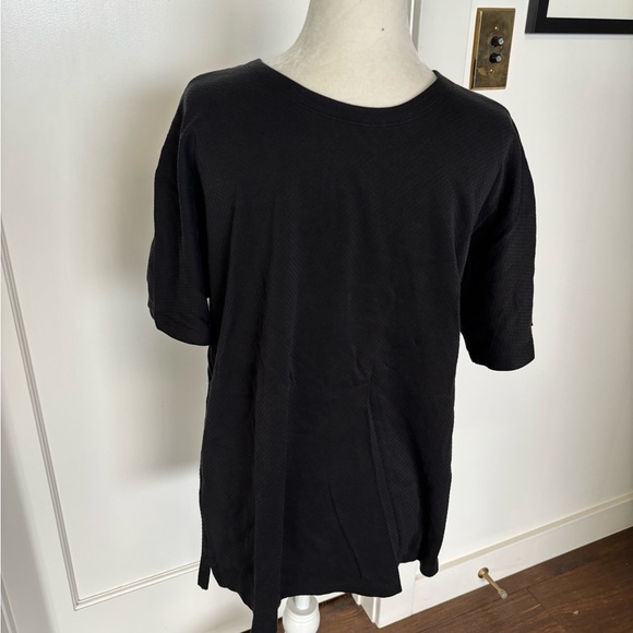 Lululemon Heavyweight Textured Short Sleeve T-Shirt Sz M - Picture 1 of 8